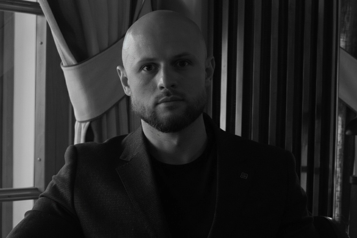 Сергей Шиков - черно-белый